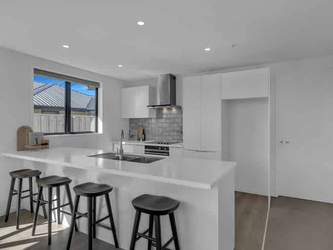 5 Helicon Street, Pegasus