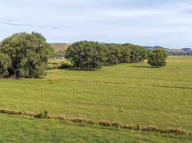 33 and 92 Back Miranda Road, Waitakaruru