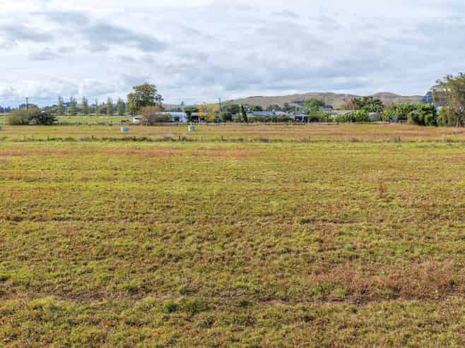 33 and 92 Back Miranda Road, Waitakaruru