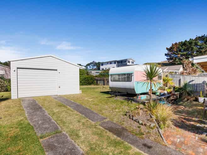 16 Chrystall Street, Foxton Beach