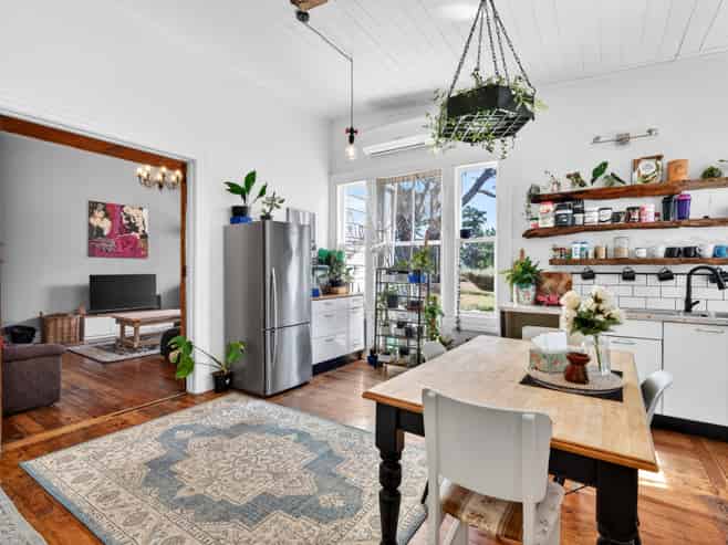 25 Chester Road, Carterton