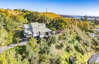 14 Ngatarua Road, Putiki