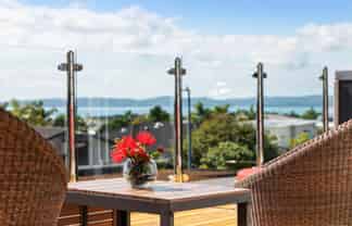 10  Columbia Crescent, Beachlands