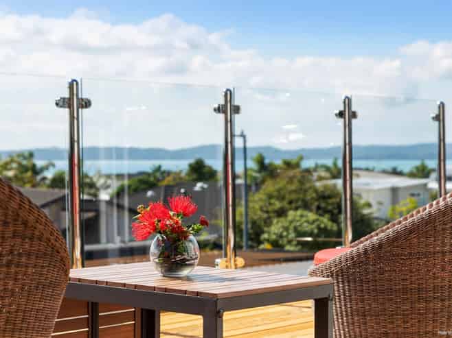 10  Columbia Crescent, Beachlands