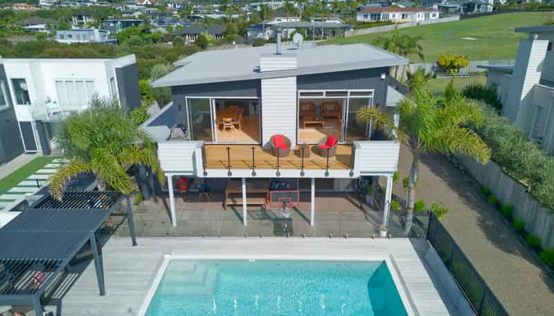 10  Columbia Crescent, Beachlands