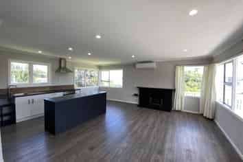 16 Kohe Street, Parahaki