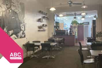 Café  – Oamaru  – Central Location