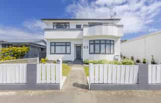 Large cash flow - high yielding 6 bedroom house