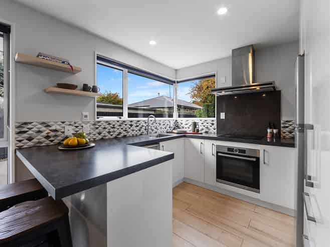 2/8 Galway Avenue, Bryndwr