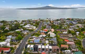 6/33 Williamson Avenue, Belmont