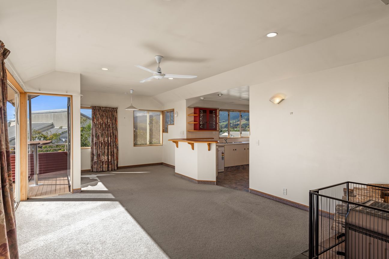 Vacant & Ready - Secure Your Hilltop Haven – pohled 5