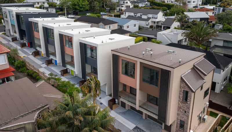 9/33 Williamson Avenue, Belmont