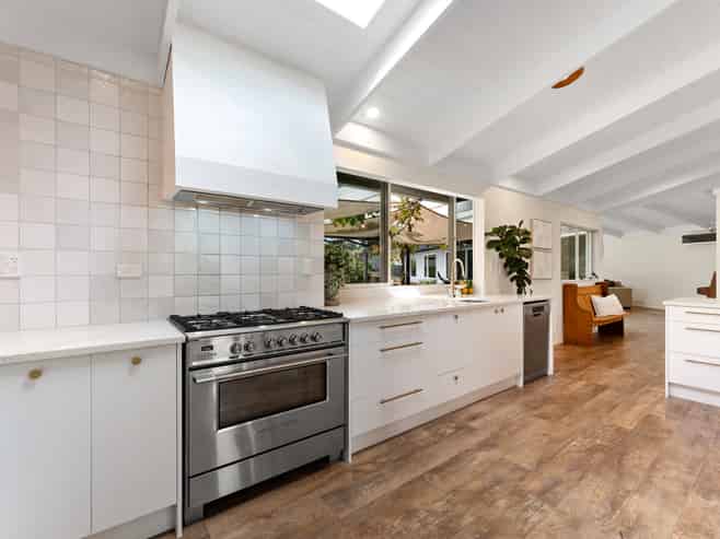 35 Cloverfields Drive, Waimauku