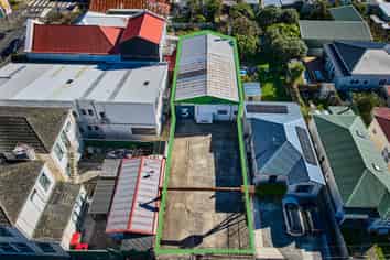 Workshop & Yard in a Tightly Held Newtown Location