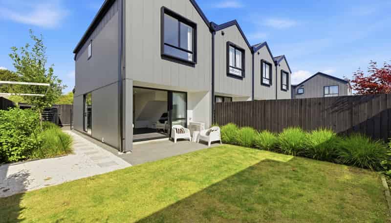 62D Cleveland Street, Edgeware