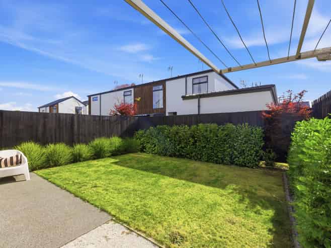 62D Cleveland Street, Edgeware