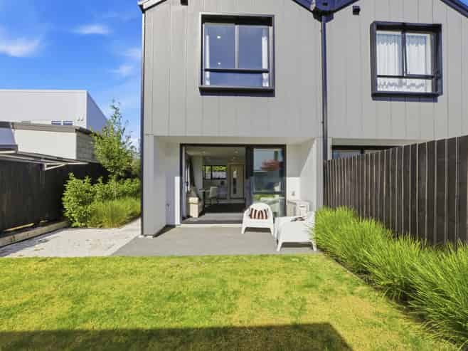 62D Cleveland Street, Edgeware