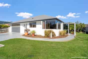 32 Masefield Street, Stoke