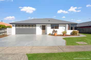 32 Masefield Street, Stoke