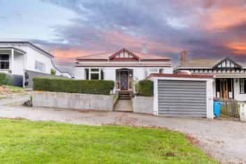 14 Memorial Avenue, Parkside