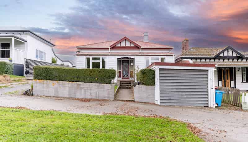14 Memorial Avenue, Parkside