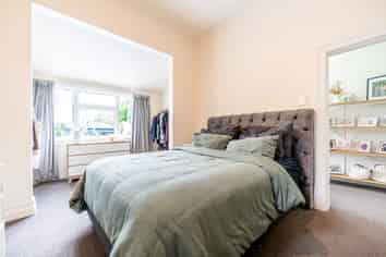 14 Memorial Avenue, Parkside