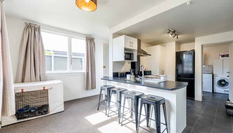 14 Memorial Avenue, Parkside