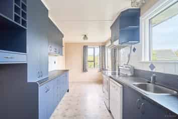 66 Old North Road, Marchwiel