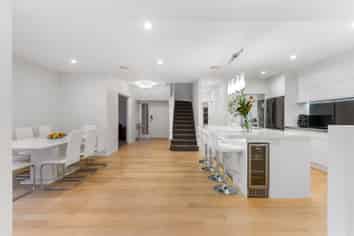 16 Waiatarua Road, Remuera