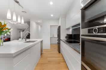 16 Waiatarua Road, Remuera