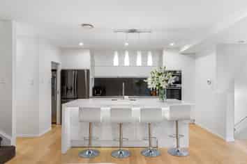 16 Waiatarua Road, Remuera