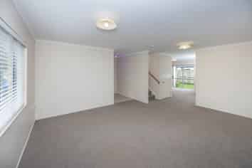 14 Rene Way, Huntington