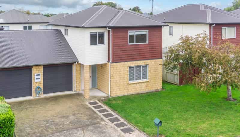 14 Rene Way, Huntington