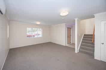 14 Rene Way, Huntington