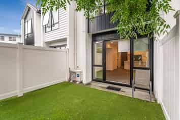 8/69 Allendale Road , Mount Albert