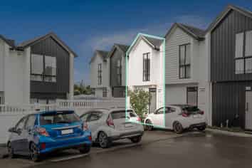 8/69 Allendale Road , Mount Albert