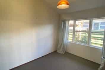 2/8 May Street, Hillcrest