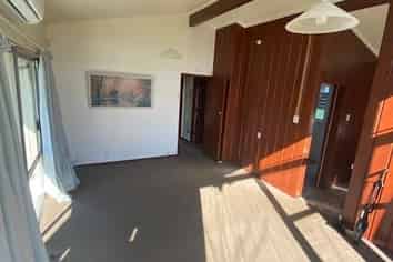 2/8 May Street, Hillcrest