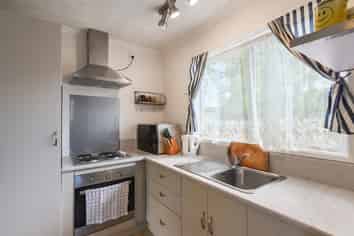 2B Darroch Street, Fairy Springs