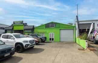 PRIME POSITION, EXCEPTIONAL VALUE
