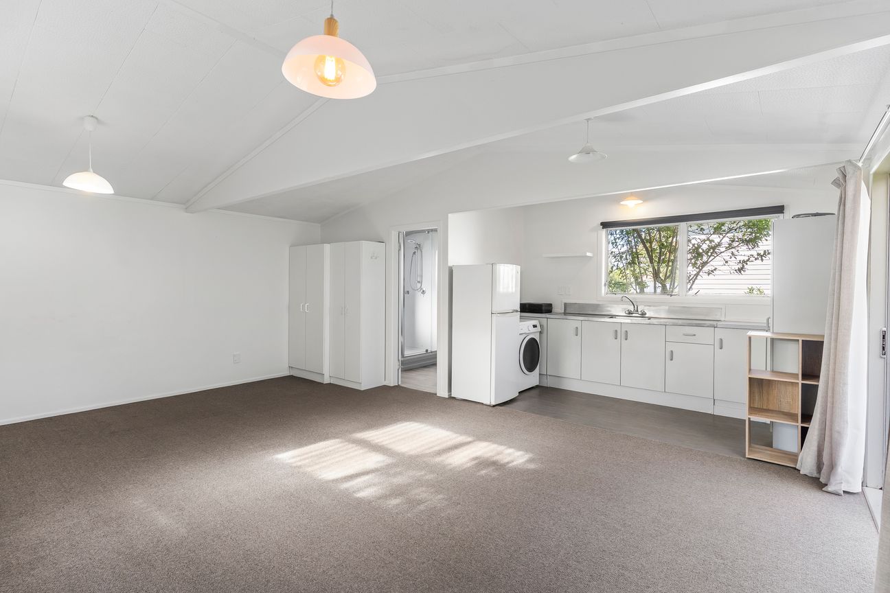 Leasehold Where Flexibility is Abundant - Must be Sold - Vista 6