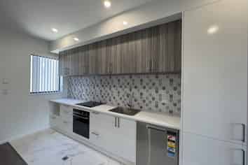 2/17 Barneys Farm Road, Clendon Park