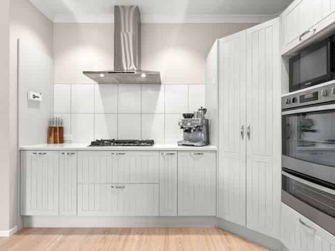 6 Horsley Grove, Pyes Pa