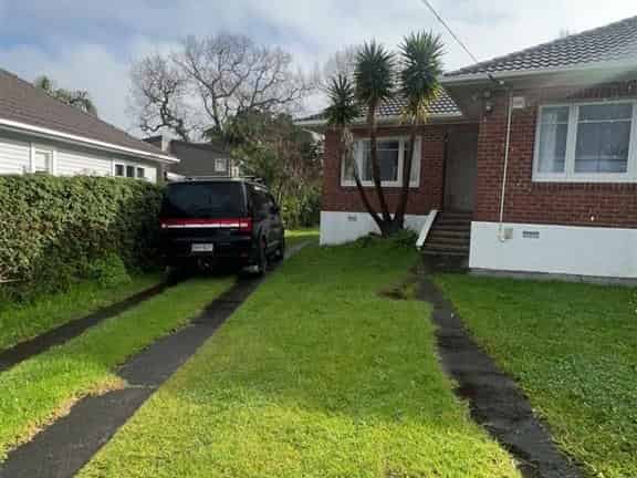 33 Huron Street, Takapuna