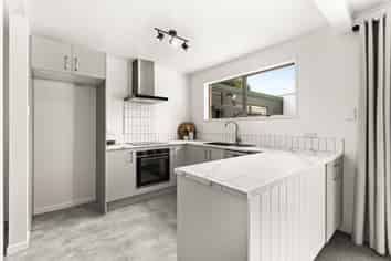 34 Konini Crescent, Pirimai