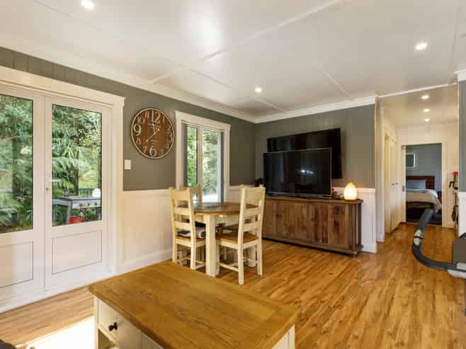 16 Angle Street, Picton