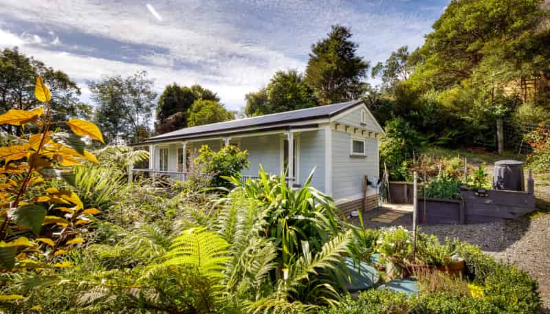 16 Angle Street, Picton