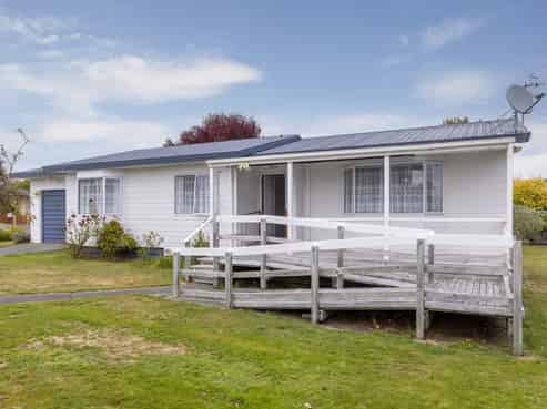 82 Grace Crescent, Richmond Heights