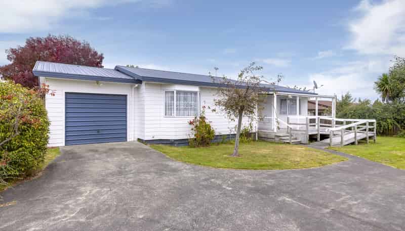 82 Grace Crescent, Richmond Heights