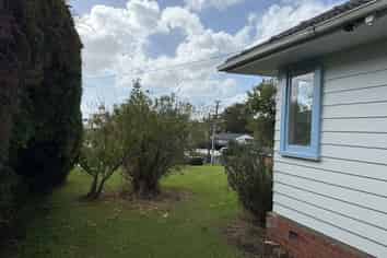 30 Amberley Avenue, Te Atatu South